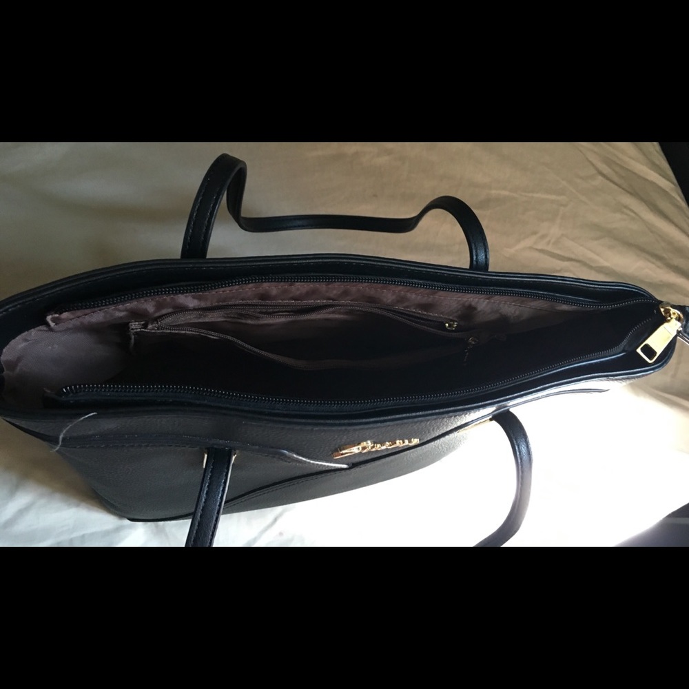 Purse - Picture 2 of 6